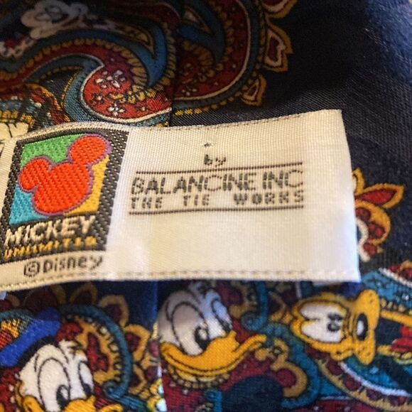 Mickey and Friends Vintage Tie navy paisley - Picture 3 of 4